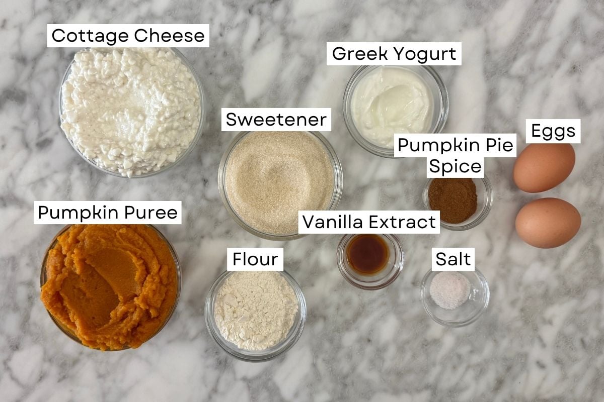 Ingredients for pumpkin cheesecake in bowls | Healthy Foodie Girl Ingredients for pumpkin cheesecake in bowls.