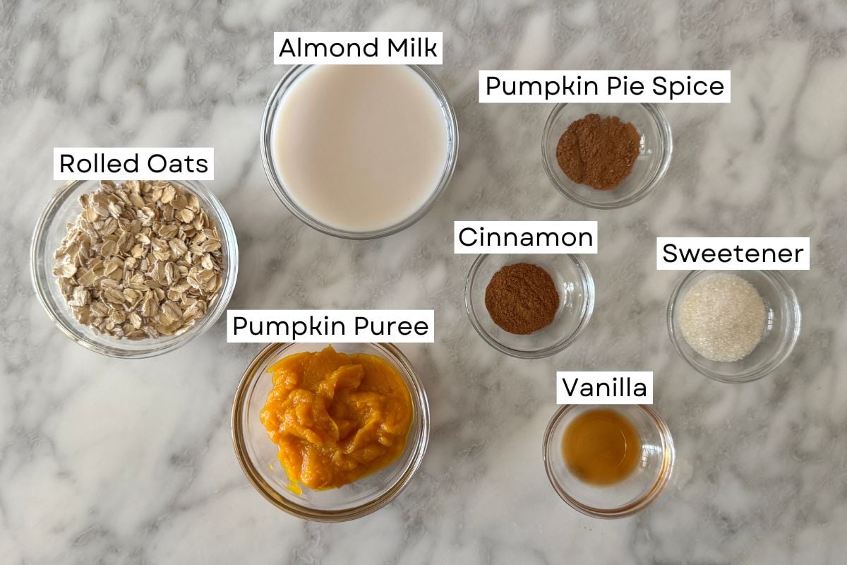 Ingredients for pumpkin pie overnight oats