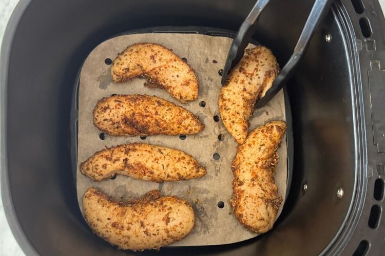 Chicken tenders in air fryer | Healthy Foodie Girl Chicken tenders in an air fryer