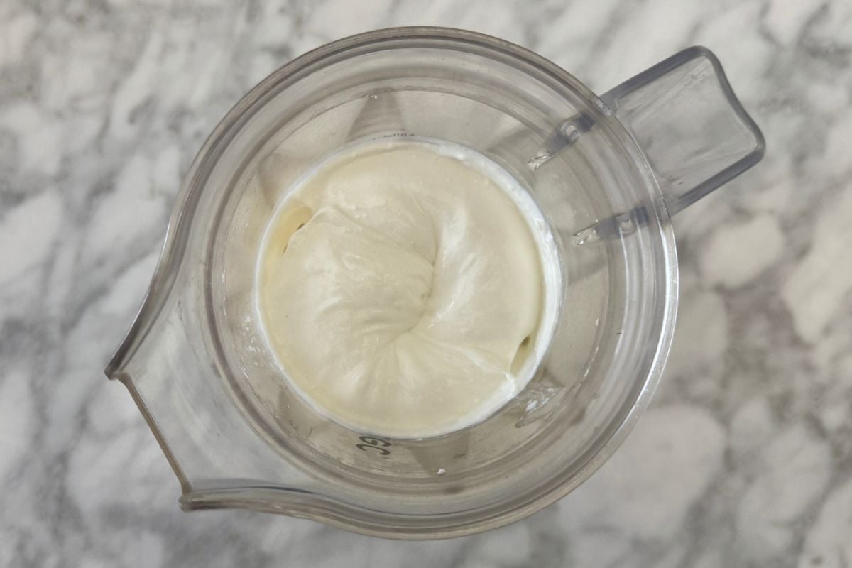 Whipped cottage cheese for chicken salad in a blender.
