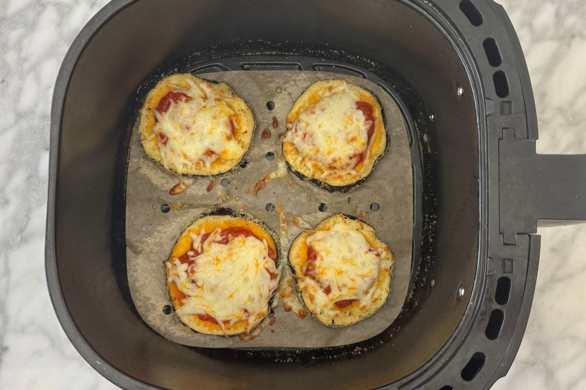 Cooked eggplant parmesan in air fryer | Healthy Foodie Girl Cooked eggplant parmesan in air fryer