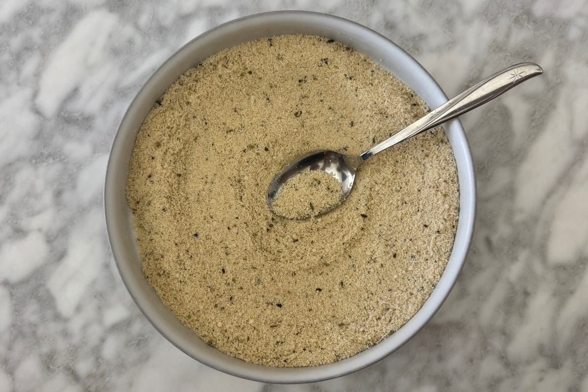 Mixed breadcrumb mixture for air fryer eggplant parmesan | Healthy Foodie Girl Mixed breadcrumb mixture for air fryer eggplant parmesan