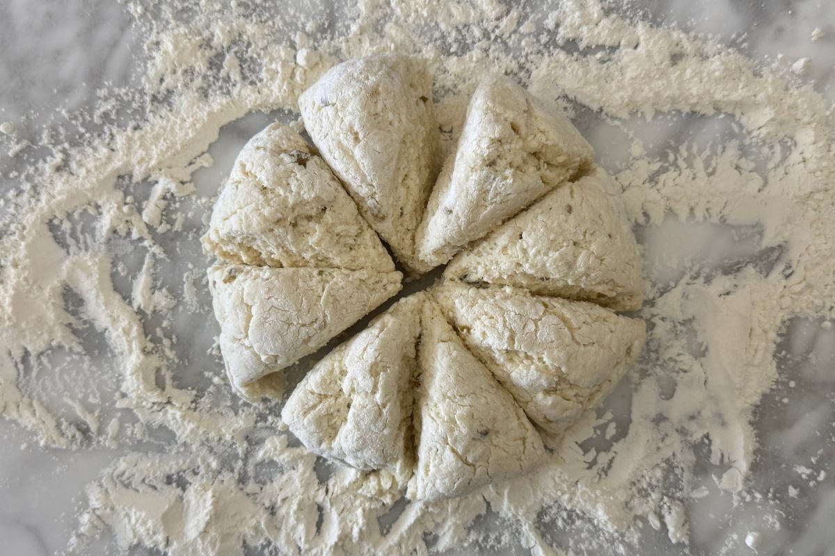 Sliced jalapeño cheddar bagel dough | Healthy Foodie Girl Sliced jalapeño cheddar bagel dough