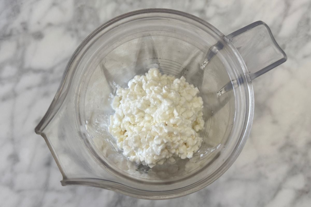 Cottage cheese in blender