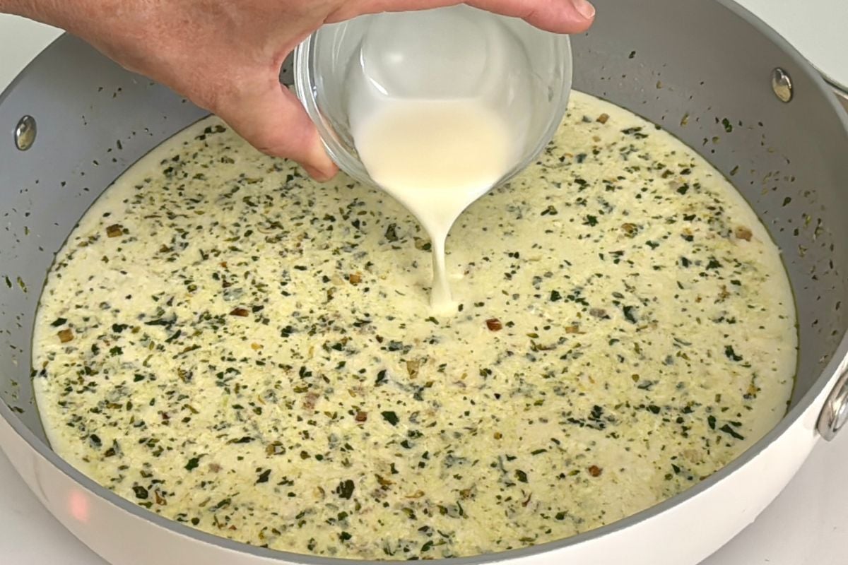 Cornstarch slurry in Alfredo sauce