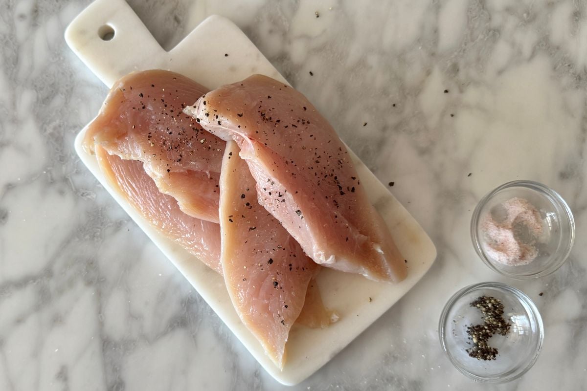 Chicken seasoned with salt and pepper | Healthy Foodie Girl Chicken seasoned with salt and pepper