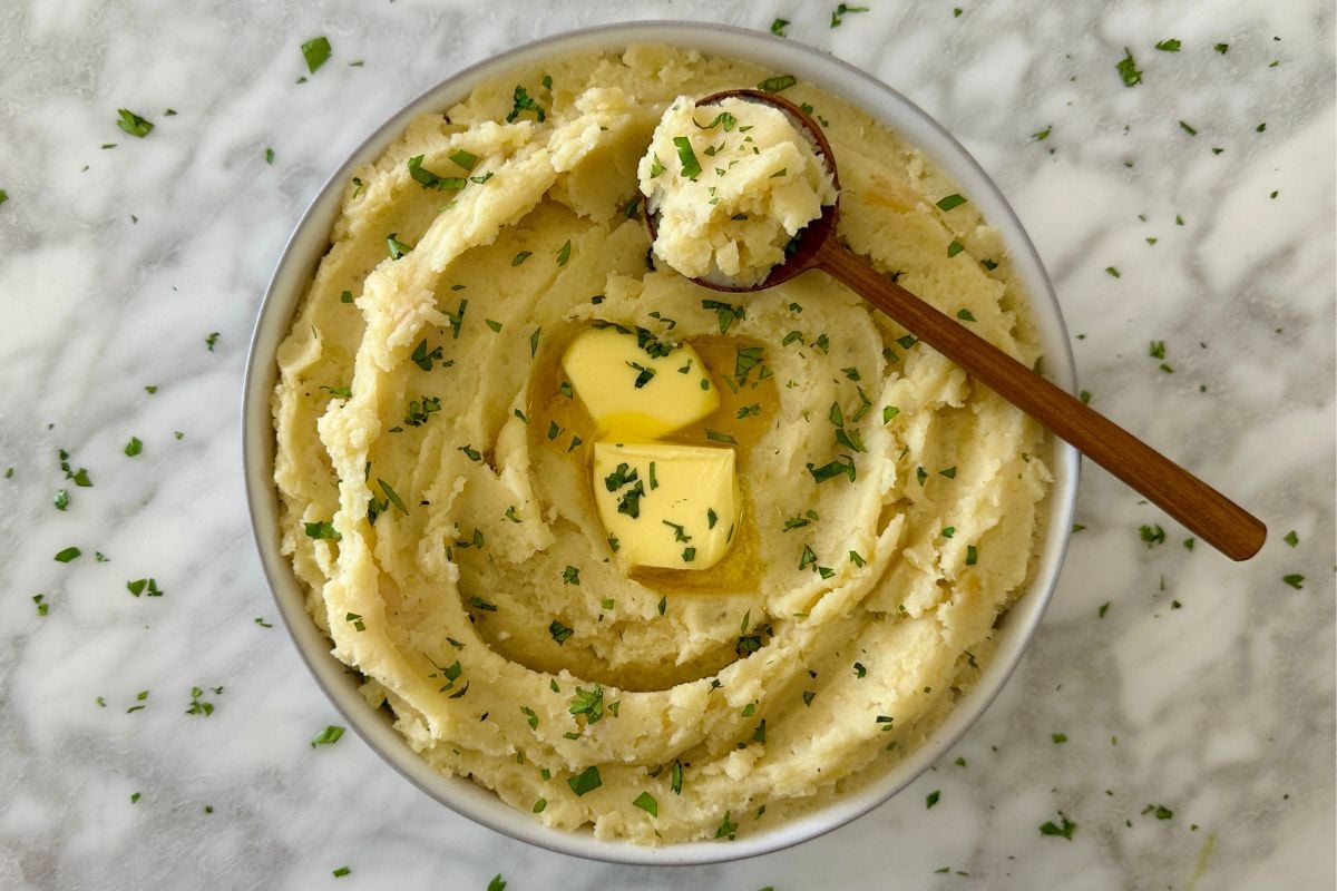 SLOW COOKER MASHED POTATOES | Healthy Foodie Girl SLOW COOKER MASHED POTATOES | Healthy Foodie Girl