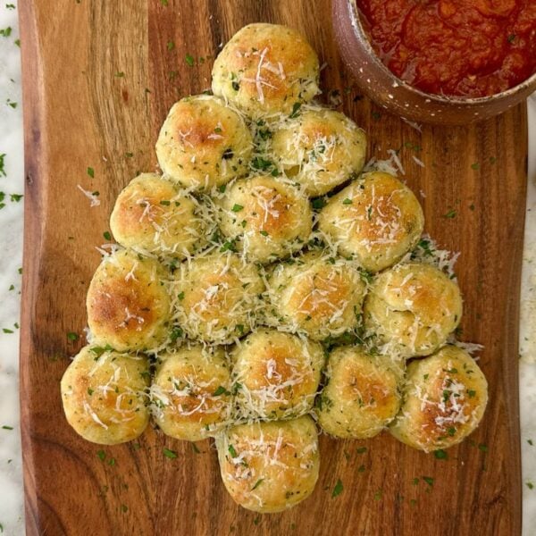 Christmas Tree Pull-Apart Bread With 2-Ingredient Dough | Healthy Foodie Girl Christmas Tree Pull-Apart Bread With 2-Ingredient Dough