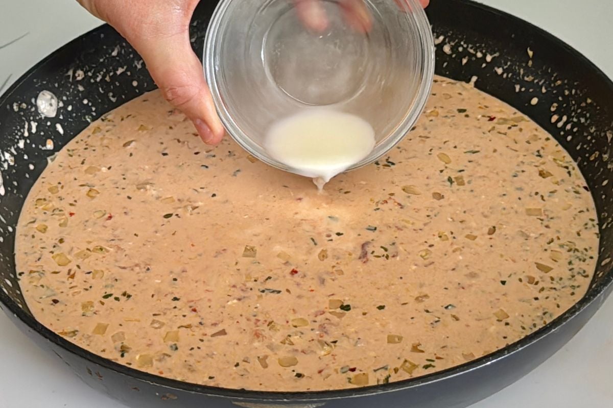 Cornstarch slurry for Marry Me Chicken spaghetti squash recipe