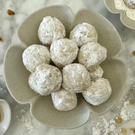 Healthy Snowball Cookies | Healthy Foodie Girl Healthy Snowball Cookies