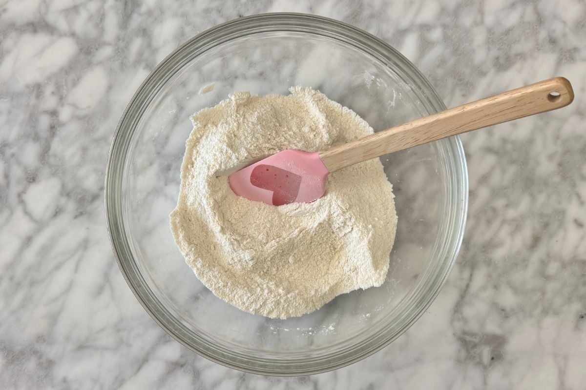 Dry ingredients for chocolate chip muffins in bowl | Healthy Foodie Girl Dry ingredients for chocolate chip muffins in bowl.