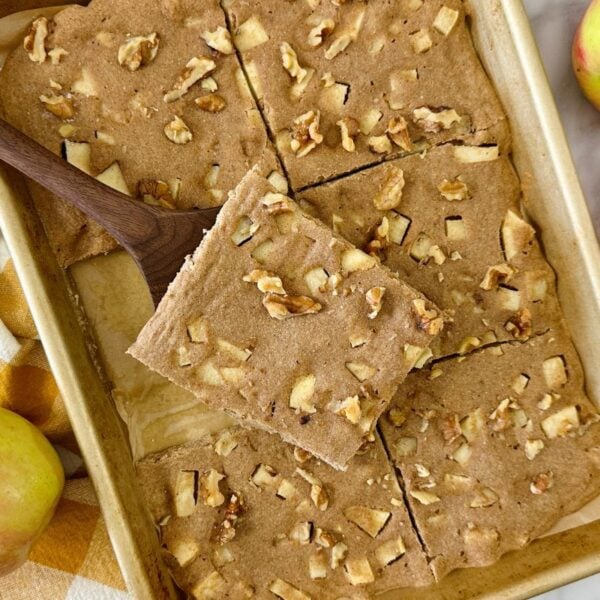 Apple Cinnamon Sheet Pan Pancakes on Sheet Pan | Healthy Foodie Girl Apple Cinnamon Sheet Pan Pancakes on Sheet Pan.
